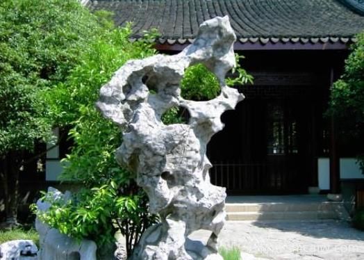 假山水池庭院制作(图1)